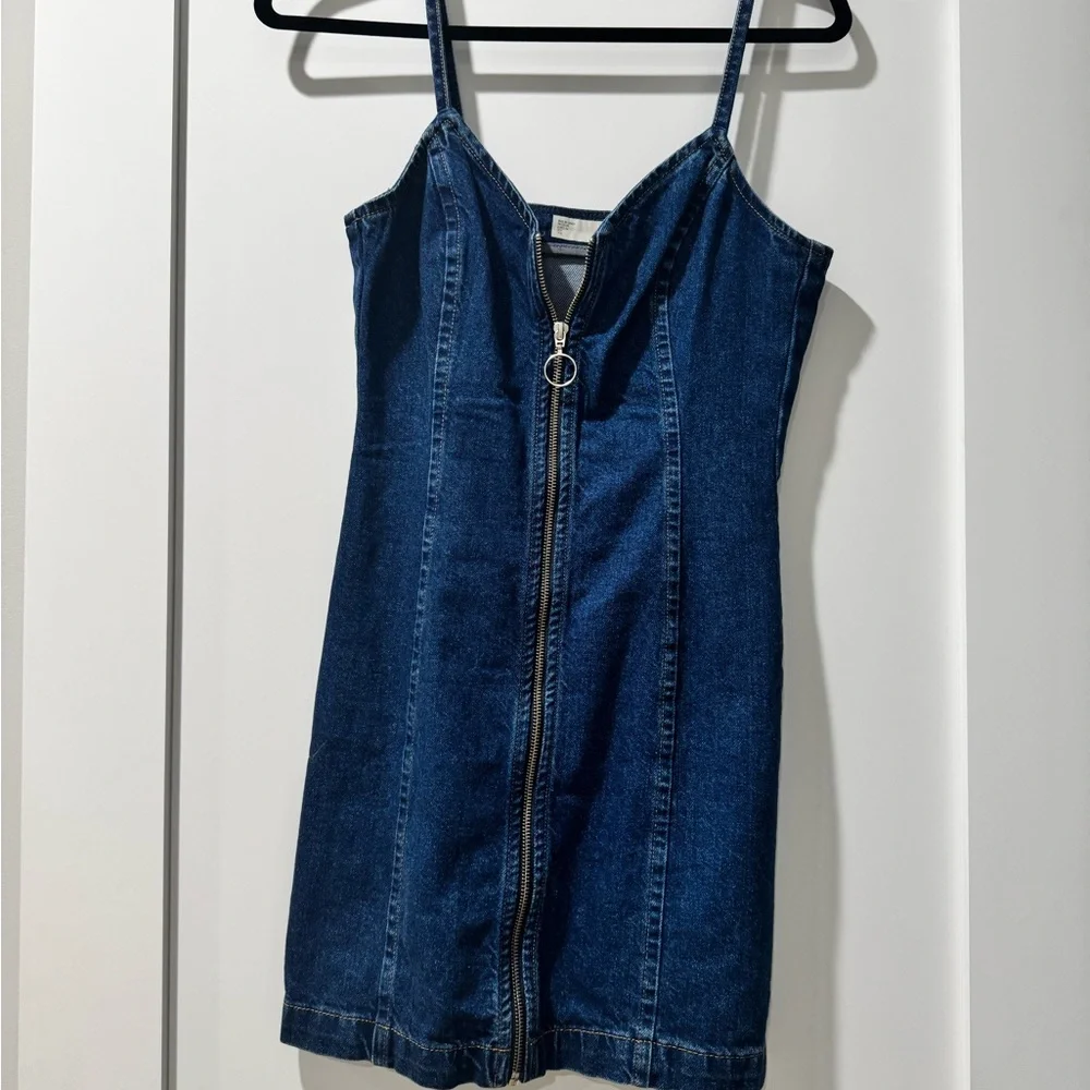Topshop Structured Denim Zip-Front Mini Dress | Size US 2 | Modern Minimalist - Picture 2 of 8